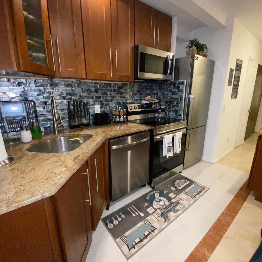 Modern Rental Brooklyn'S Hidden Gem ニューヨーク エクステリア 写真